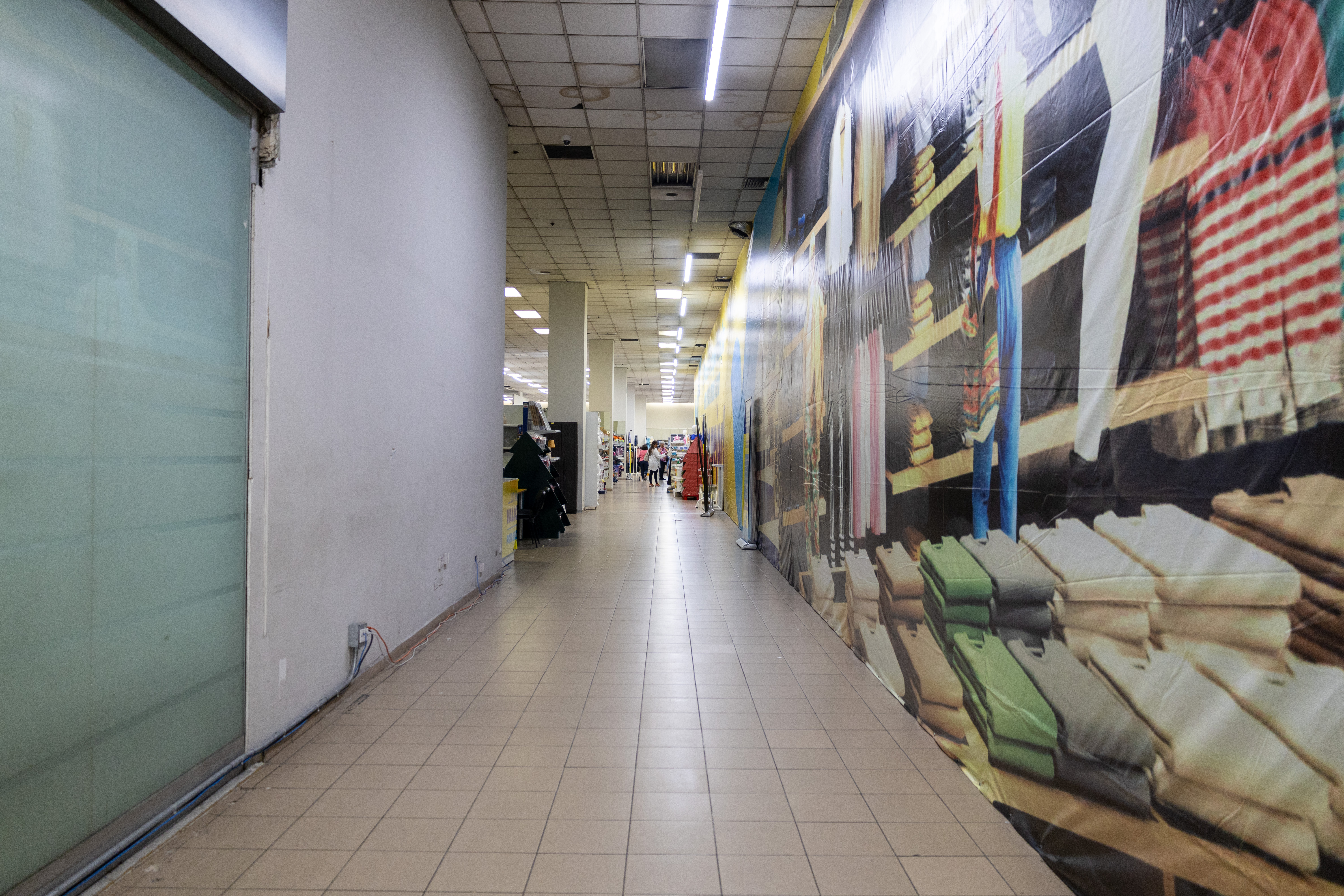 Áreas bajo remodelación en el tercer nivel del establecimiento