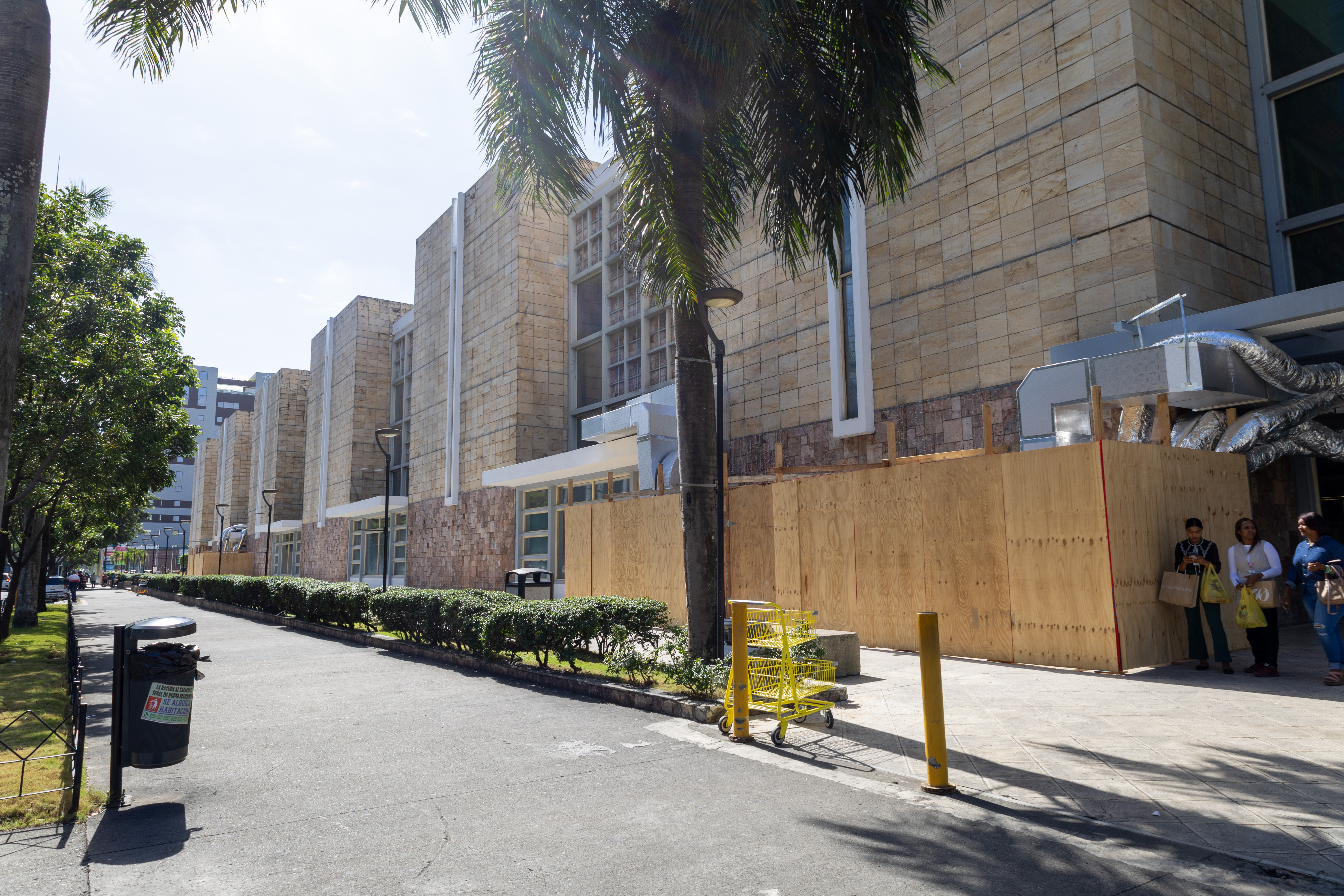 Muestra de las áreas remozadas en la parte exterior.