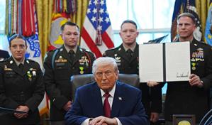 Trump eval&uacute;a reclasificar la marihuana como una droga menos peligrosa