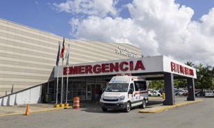 "Lo &uacute;nico que yo ten&iacute;a me lo quitaron": hijo llora a su madre muerta por balacera en Villa Duarte