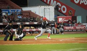 Leones regresan en la pizarra para vencer a los Gigantes y afianzarse en cuarto lugar 