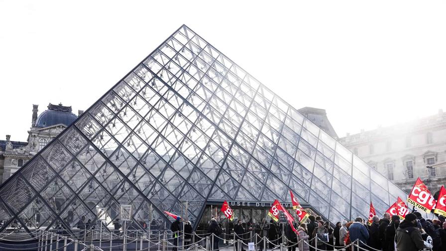 El Museo Louvre enfrenta crisis tras inundaci&oacute;n y cierre de salas importantes
