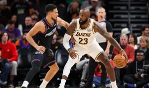 LeBron James a un partido de quedar fuera de ser elegible para los premios de fin de a&ntilde;o de la NBA