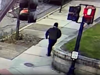 Siguen buscando al autor del tiroteo en la Universidad de Brown