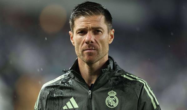 El Real Madrid y Xabi Alonso separan sus caminos tras la derrota en la Supercopa El Real Madrid y Xabi Alonso separan sus caminos tras la derrota en la Supercopa