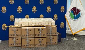 Decomisan 300 libras de metanfetamina ocultas en un camión cargado de lechosas en NY