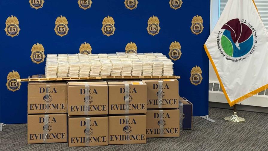 Decomisan 300 libras de metanfetamina ocultas en un camión cargado de lechosas en NY Decomisan 300 libras de metanfetamina ocultas en un camión cargado de lechosas en NY