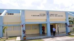 Dictan presentaci&oacute;n peri&oacute;dica contra siete agentes penitenciarios por fuga de preso en Moca