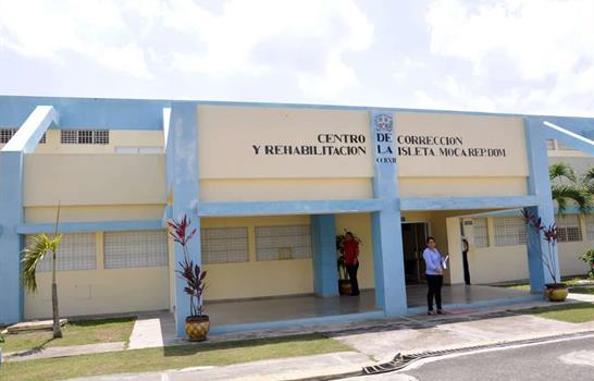 Dictan presentaci&oacute;n peri&oacute;dica contra siete agentes penitenciarios por fuga de preso en Moca