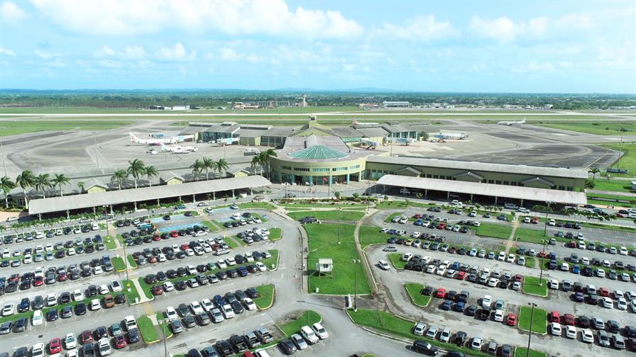 Trinidad y Tobago también autoriza a EE. UU. a utilizar sus aeropuertos Trinidad y Tobago también autoriza a EE. UU. a utilizar sus aeropuertos