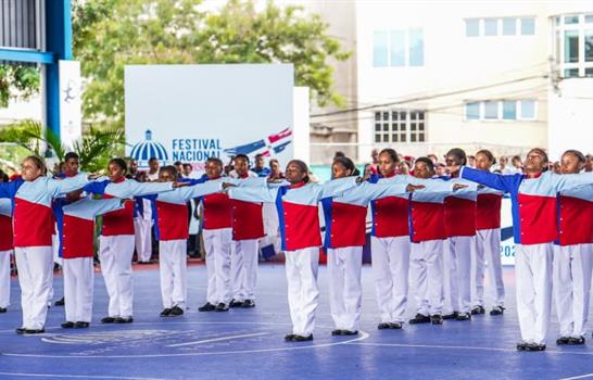 Inefi celebra Festival Nacional de Marcha Escolar Nivel Primario 2025