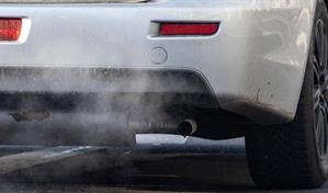 La UE renuncia a prohibir totalmente la venta de coches de combusti&oacute;n a partir de 2035