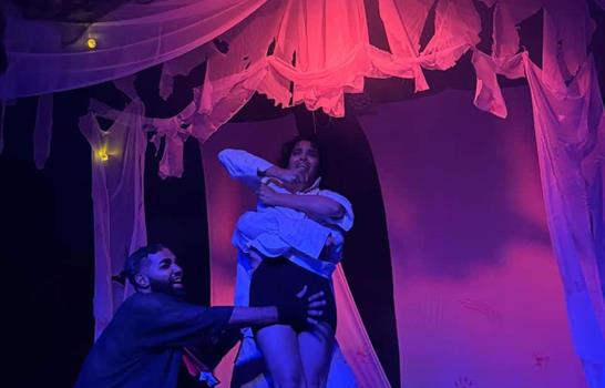 Nuestro Hades gana en los Premios Alma 2025 como Mejor obra teatral