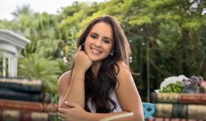 La poeta dominicana Rosa L&iacute;a Gilbert lanza poemario biling&uuml;e