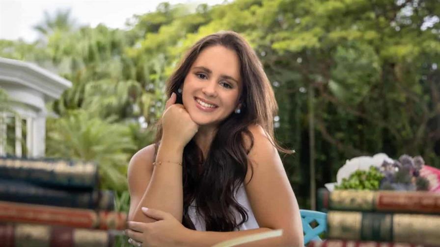 La poeta dominicana Rosa L&iacute;a Gilbert lanza poemario biling&uuml;e