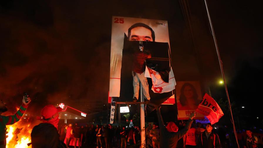 Retraso del escrutinio y protestas oficialistas elevan la tensión poselectoral en Honduras Retraso del escrutinio y protestas oficialistas elevan la tensión poselectoral en Honduras