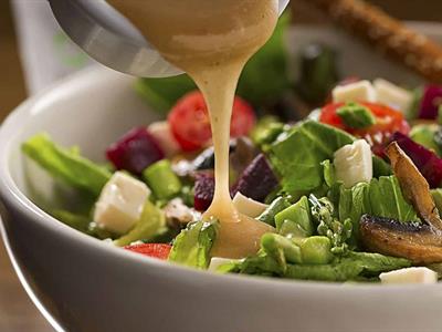 Retiran aderezos para ensaladas tras alerta sanitaria en EE. UU.