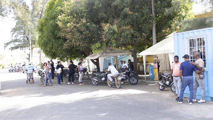 Auge de muertes violentas incrementa la presencia de familiares en el Inacif Auge de muertes violentas incrementa la presencia de familiares en el Inacif