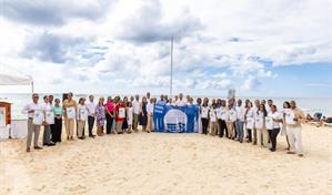Siete playas en La Romana revalidan certificaci&oacute;n Bandera Azul 2025–2026
