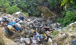 Alertan sobre riesgo inminente para decenas de familias por ca&ntilde;ada en sector de Santiago Oeste 