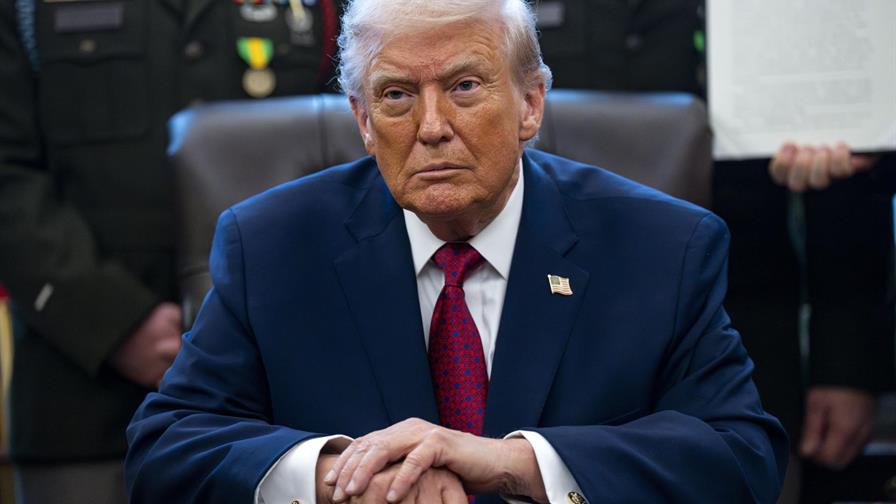 Trump ampl&iacute;a la prohibici&oacute;n total de viaje a siete pa&iacute;ses y a la Autoridad Palestina