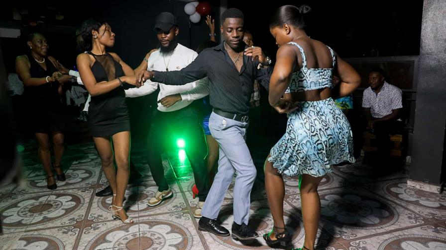 El compas, el baile que desaf&iacute;a la inseguridad y celebra la vida en Hait&iacute;