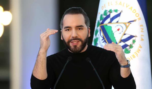 Presidente Bukele responde a Hillary Clinton sobre acusaciones de brutalidad en megac&aacute;rcel