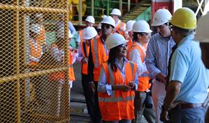 La embajadora de Estados Unidos en el pa&iacute;s visita el Central Romana