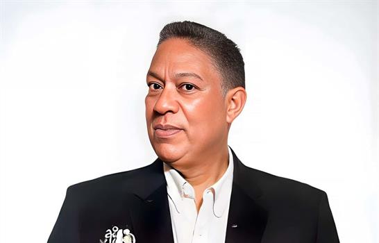 Pedro Ortegarias celebra 40 a&ntilde;os de trayectoria con la exposici&oacute;n in&eacute;dita "H&aacute;bita de Luz"