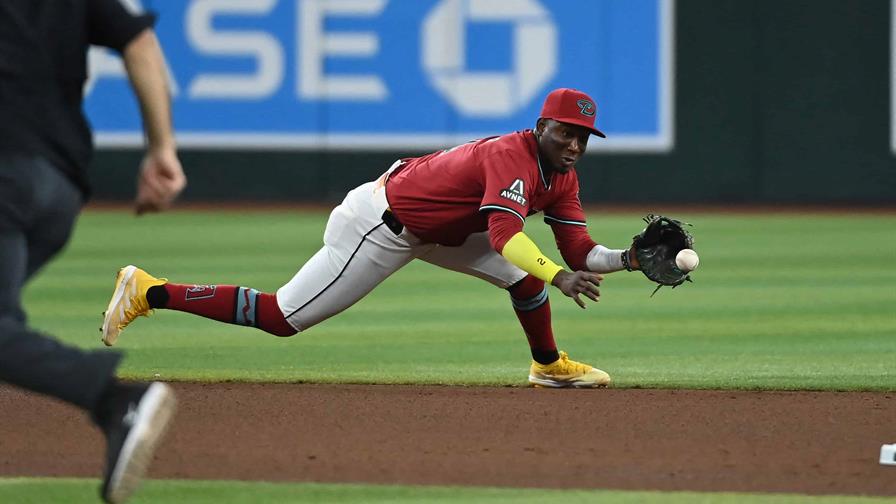 Perdomo emerge como el titular del campo corto del Clásico ante bajas y dudas