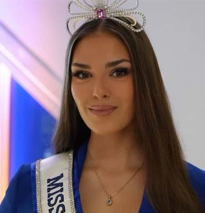 Miss Finlandia pierde su corona tras pol&eacute;mica por imagen en sus redes sociales