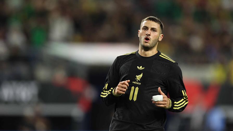 El delantero Santiago Gim&eacute;nez ser&aacute; operado y no volver&aacute; a jugar hasta febrero