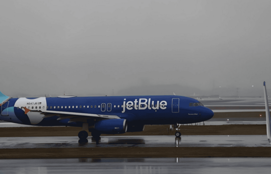 &iquest;Por qu&eacute; JetBlue suspendi&oacute; sus vuelos entre Newark y Rep&uacute;blica Dominicana?