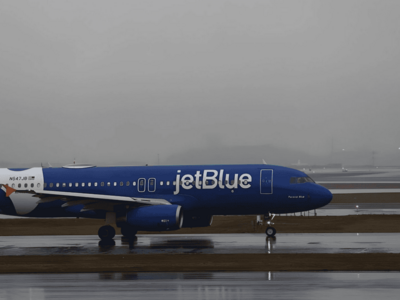 Emergencia en vuelo JetBlue Newark provoca evacuación