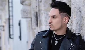 Angelo Perrone es  galardonado como Artista Tropical del A&ntilde;o en los Premios Glamour Music Awards