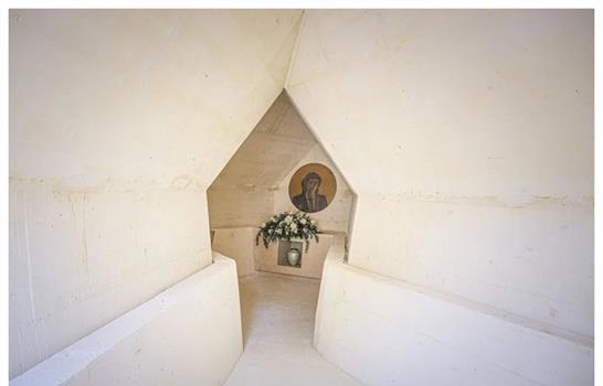 Pol&eacute;mica por un rodaje de contenido sexual en la tumba de Camilo Sesto