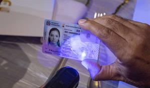 La JCE entregar&aacute; la nueva c&eacute;dula al presidente Abinader este lunes