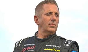 Ex piloto de NASCAR Biffle, su familia y otras tres personas murieron en un accidente a&eacute;reo