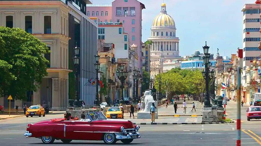 Cuba solo recibir&aacute; 1.9 millones de turistas en 2025