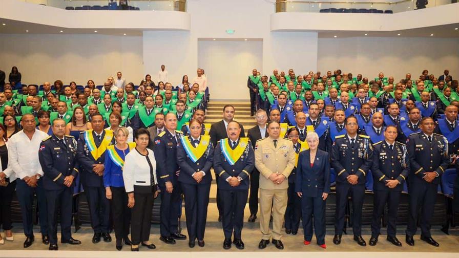 Instituto Policial gradúa 249 policías y dos miembros agregados militares Instituto Policial gradúa 249 policías y dos miembros agregados militares