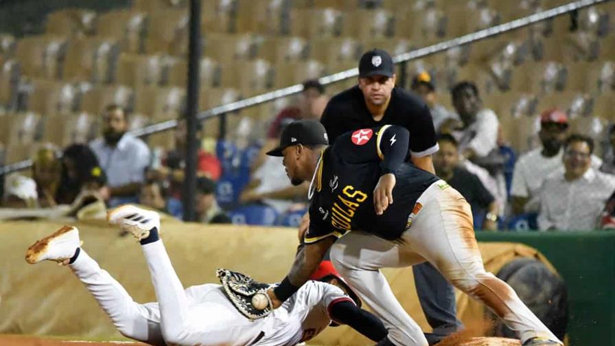 La defensa, talón de Aquiles del béisbol invernal dominicano La defensa, talón de Aquiles del béisbol invernal dominicano