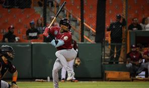 Video | Nomar Mazara la saca del parque y los Gigantes vencen a los Toros