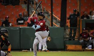 Video | Nomar Mazara la saca del parque y los Gigantes vencen a los Toros