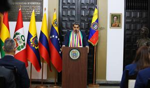 Maduro dice que seguir&aacute; el comercio de crudo y tacha de guerrerista declaraci&oacute;n de Trump