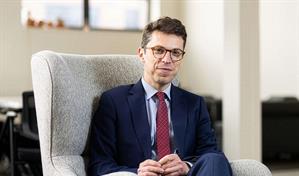 Autoridades en Massachusetts contin&uacute;an b&uacute;squeda de asesino del profesor del MIT