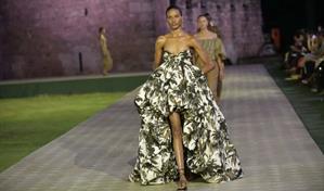 &Oacute;scar de la Renta rinde homenaje a sus ra&iacute;ces criollas