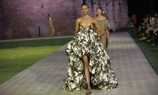 &Oacute;scar de la Renta rinde homenaje a sus ra&iacute;ces criollas