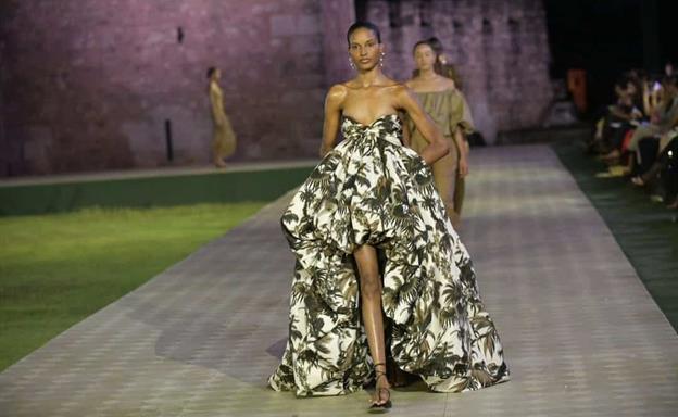 &Oacute;scar de la Renta rinde homenaje a sus ra&iacute;ces criollas