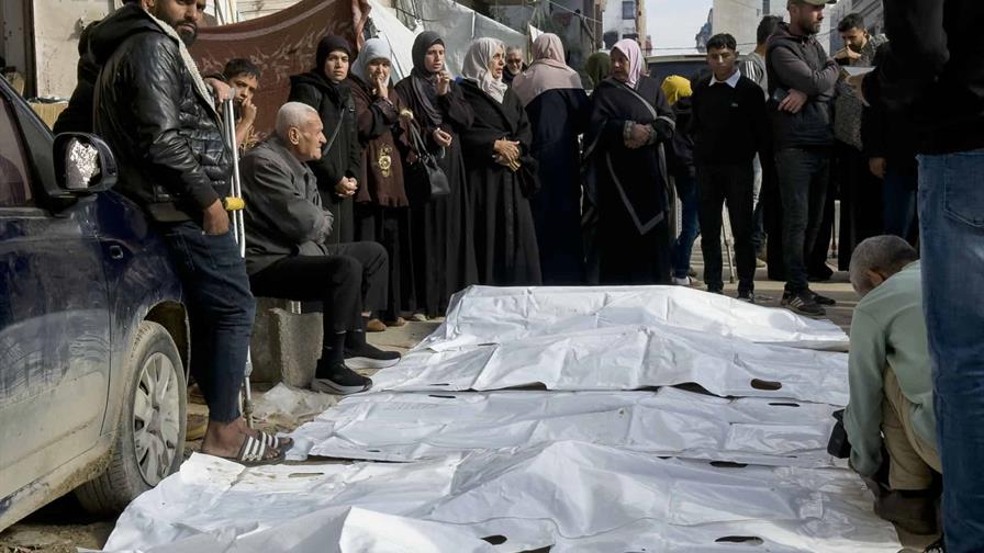 Rescatistas recuperan 77 cuerpos de una misma familia en la ciudad de Gaza