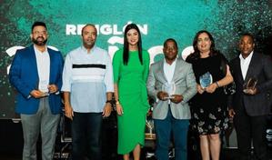 Refidomsa reconoce a 51 colaboradores por d&eacute;cadas de servicio